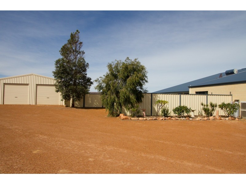 144 Wittenoom Circle, White Peak WA 6532