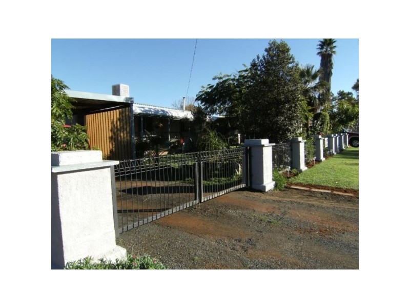 53 Watson Street, Mount Magnet WA 6638