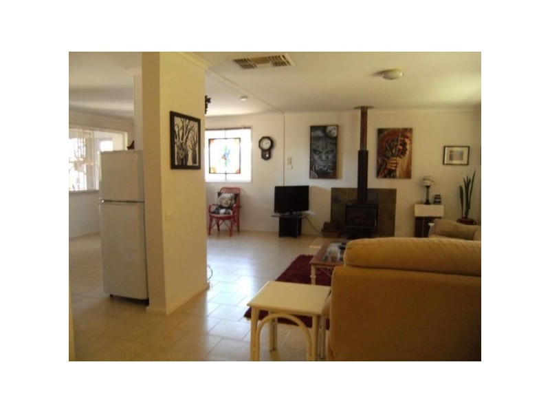 53 Watson Street, Mount Magnet WA 6638