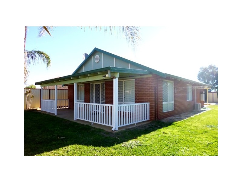 3/271 Third Street, Wonthella WA 6530