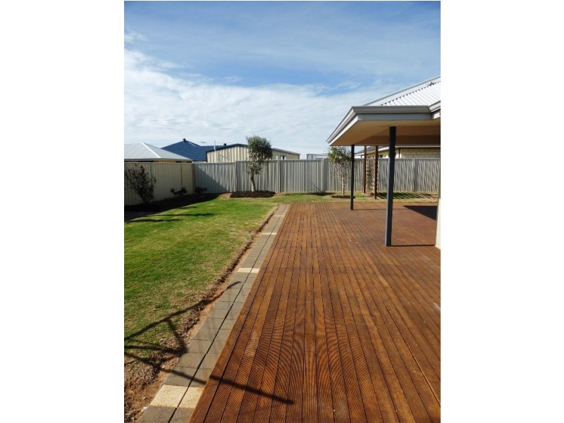 43 Reg Percy Street, Wandina WA 6530