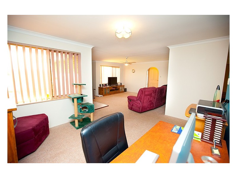 16 Tappak Street, Waggrakine WA 6530