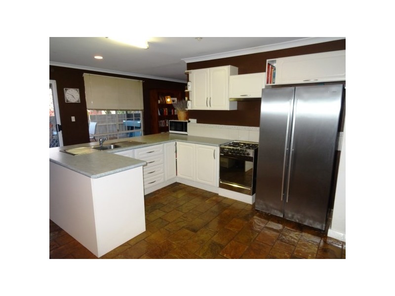 228 Third Street, Wonthella WA 6530