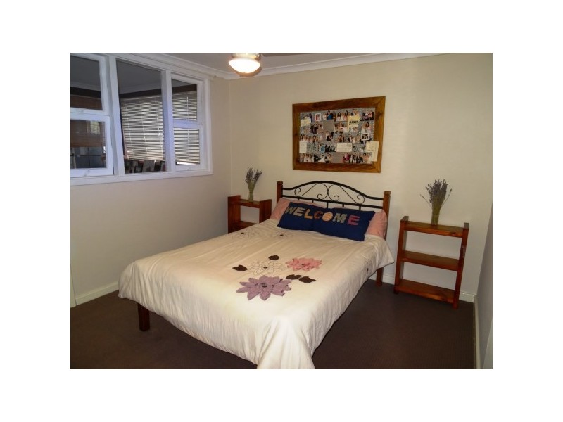 228 Third Street, Wonthella WA 6530