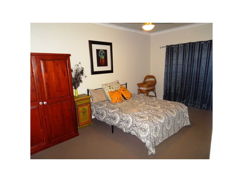 228 Third Street, Wonthella WA 6530