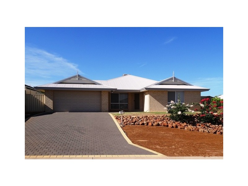 7 Intombi Rise, Wandina WA 6530