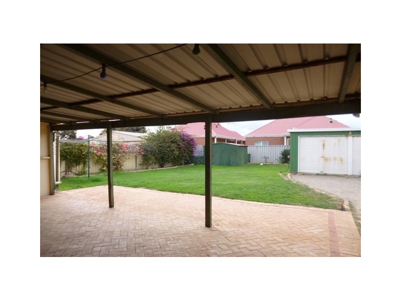 41 Whitfield Street, Beachlands WA 6530