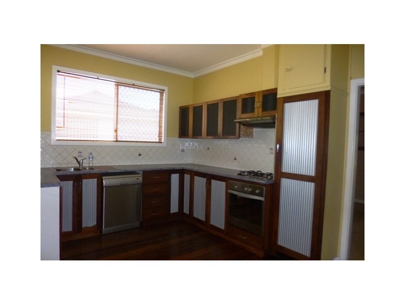 41 Whitfield Street, Beachlands WA 6530