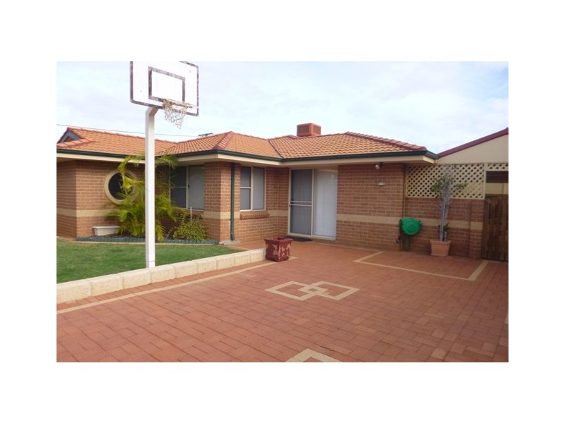 82 McAleer Drive, Mahomets Flats WA 6530