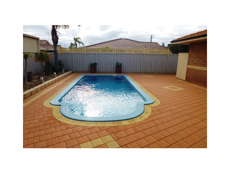 82 McAleer Drive, Mahomets Flats WA 6530