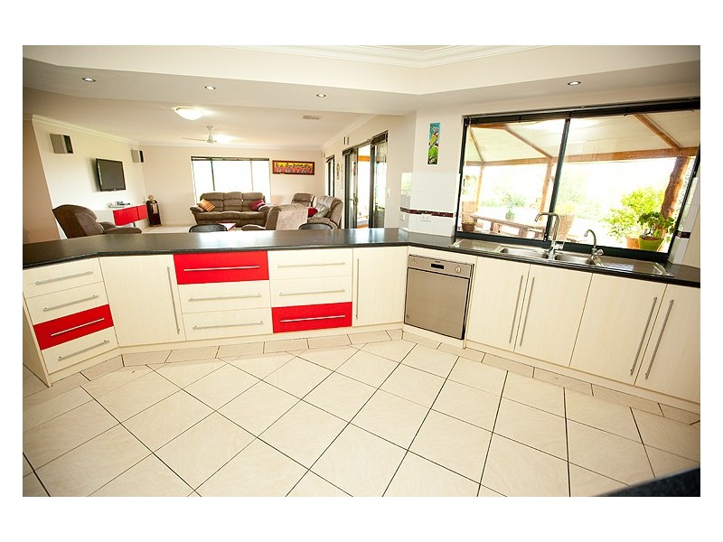 5 Fuchsia Close, Strathalbyn WA 6530