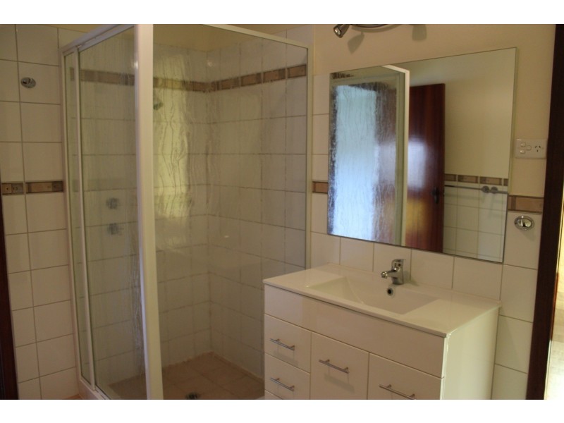 2 Thomas Avenue, Geraldton WA 6530