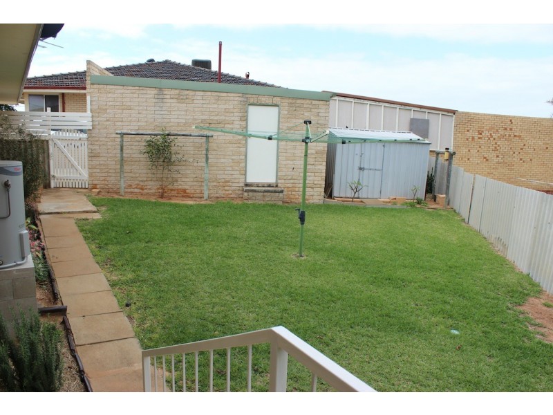 2 Thomas Avenue, Geraldton WA 6530