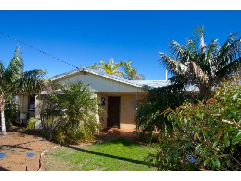 8 Buckingham Street, Mount Tarcoola WA 6530