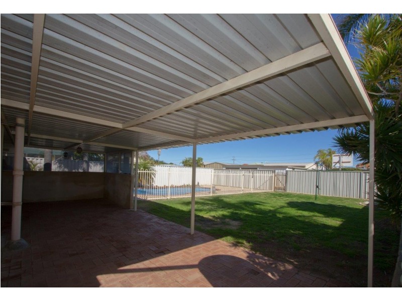 8 Buckingham Street, Mount Tarcoola WA 6530