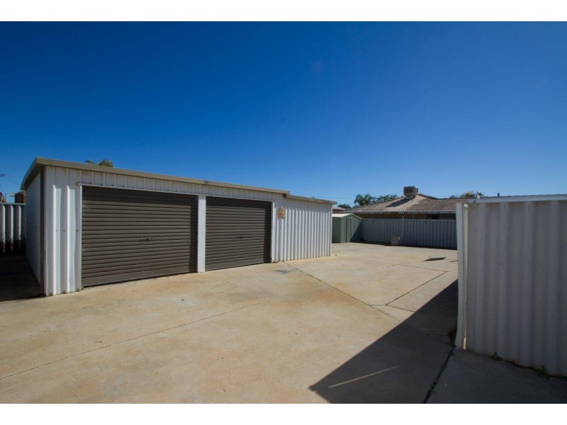 8 Buckingham Street, Mount Tarcoola WA 6530