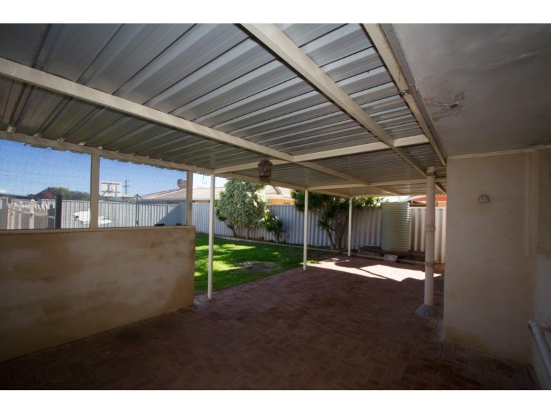 8 Buckingham Street, Mount Tarcoola WA 6530