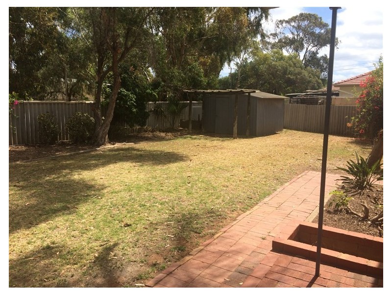 4 Green Street, Bluff Point WA 6530