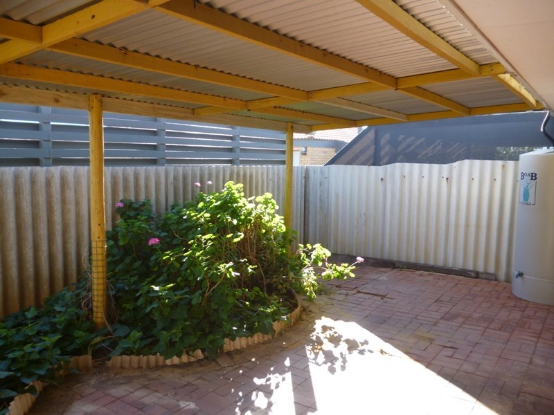 10/2 Sardam Place, Mahomets Flats WA 6530
