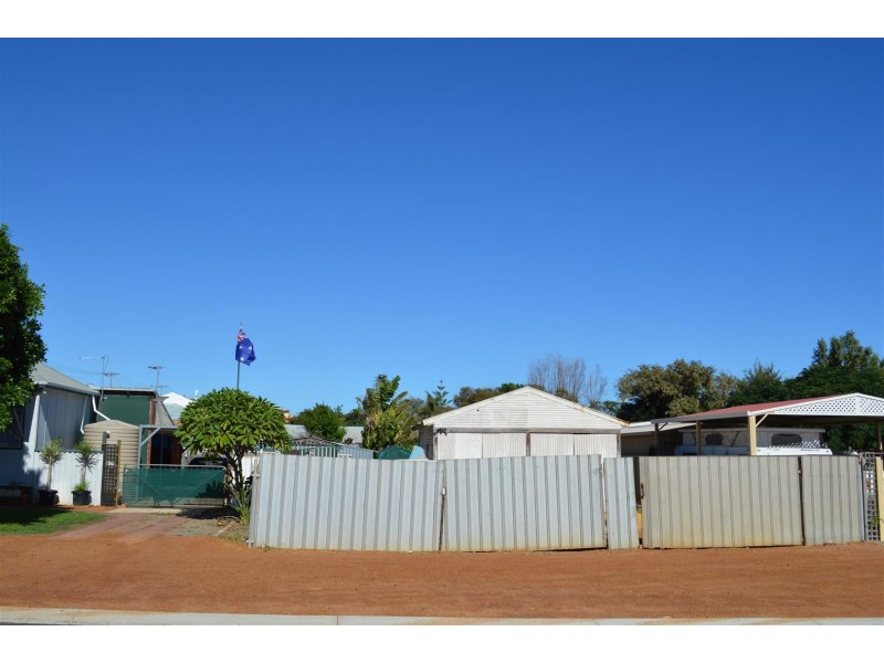 6 Fuller Street, Bluff Point WA 6530