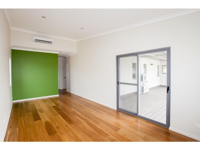 7 Lapwing Way, Wandina WA 6530