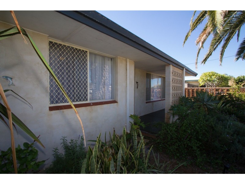 265 Eighth Street, Wonthella WA 6530