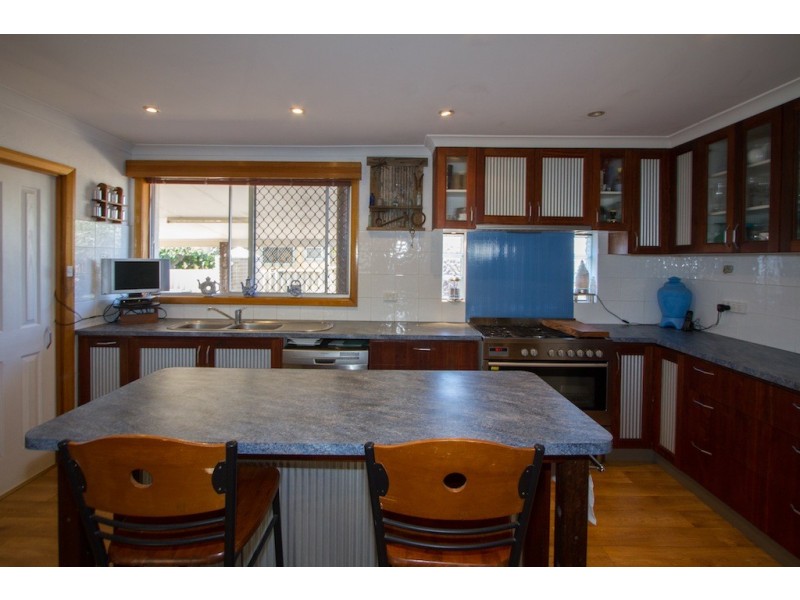 265 Eighth Street, Wonthella WA 6530