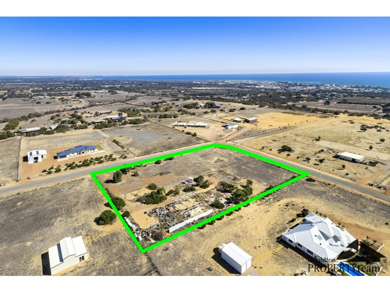 41 Cargeeg Bend, White Peak WA 6532