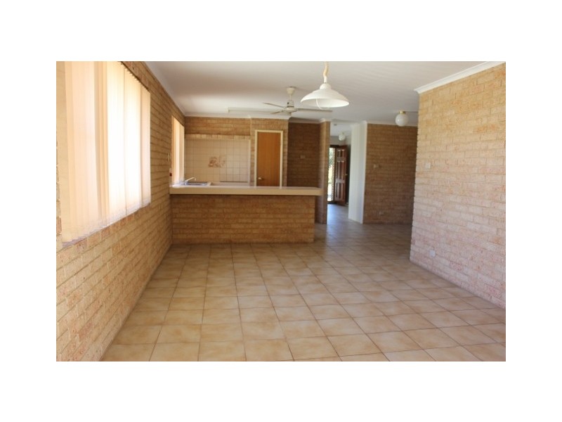 11 Wilton Close, Mount Tarcoola WA 6530