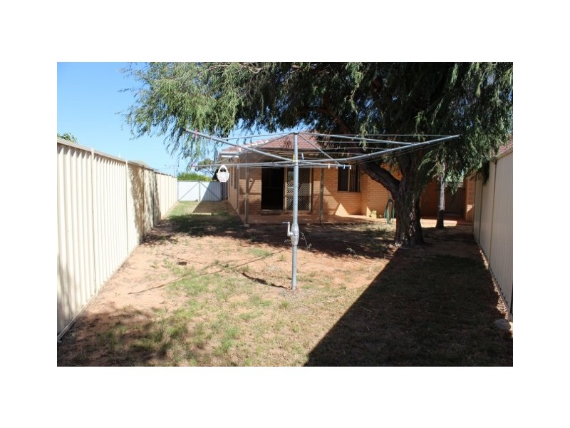 11 Wilton Close, Mount Tarcoola WA 6530