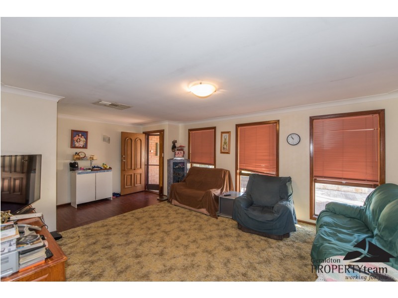 17 Alexander Drive, Glenfield WA 6532