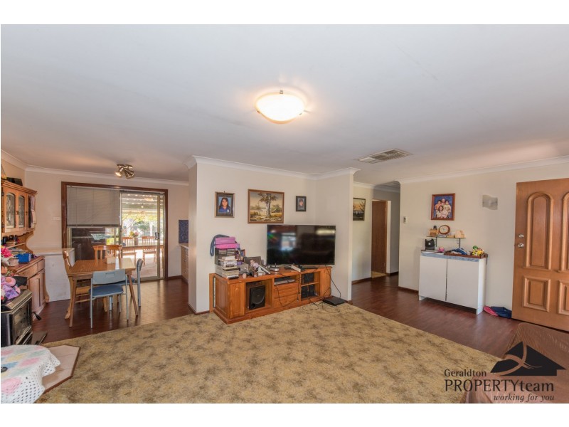 17 Alexander Drive, Glenfield WA 6532