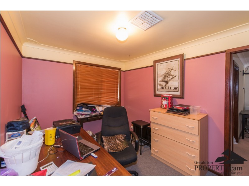 17 Alexander Drive, Glenfield WA 6532