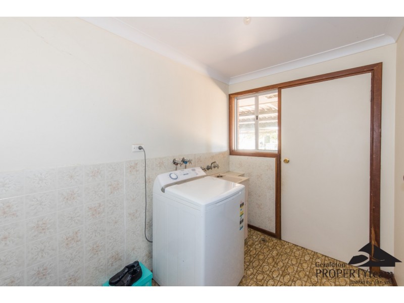 17 Alexander Drive, Glenfield WA 6532