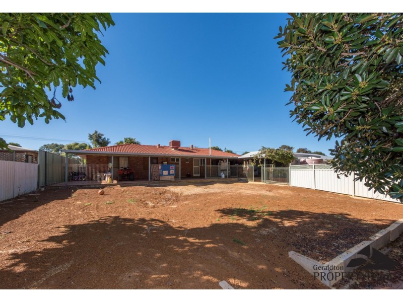 17 Alexander Drive, Glenfield WA 6532
