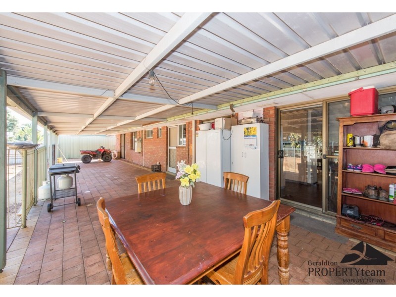 17 Alexander Drive, Glenfield WA 6532