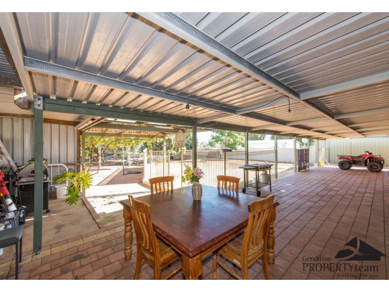 17 Alexander Drive, Glenfield WA 6532