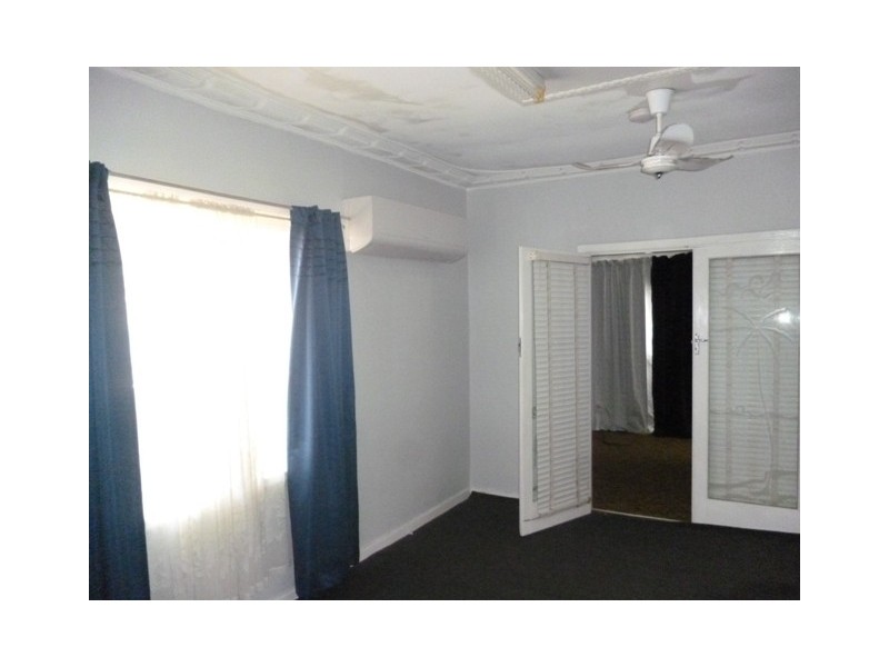 208 Fifth Street, Wonthella WA 6530