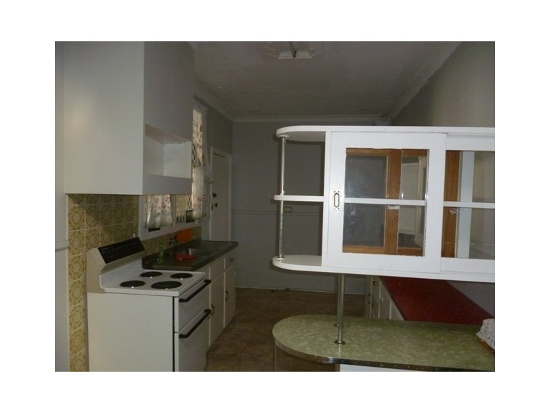 208 Fifth Street, Wonthella WA 6530