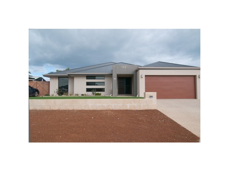 15 Brittania Parade, Wandina WA 6530