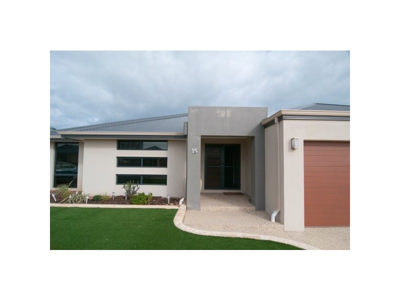 15 Brittania Parade, Wandina WA 6530