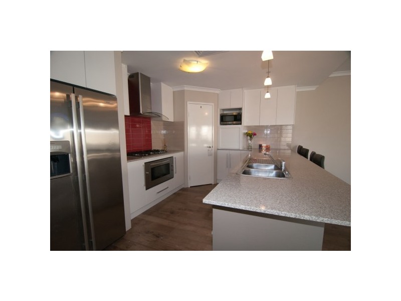 15 Brittania Parade, Wandina WA 6530