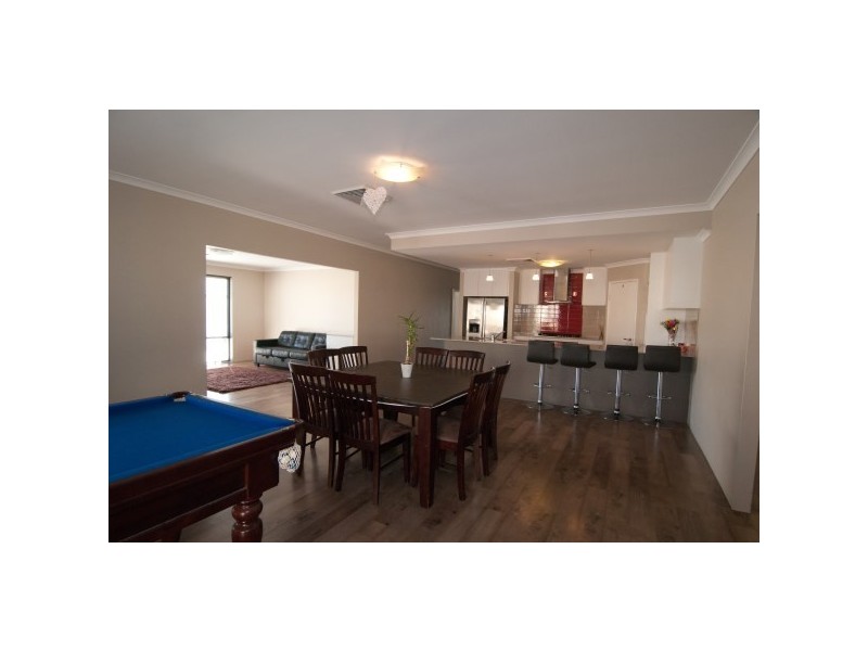 15 Brittania Parade, Wandina WA 6530