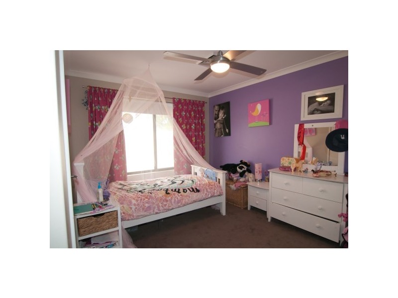 15 Brittania Parade, Wandina WA 6530