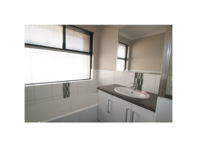 15 Brittania Parade, Wandina WA 6530