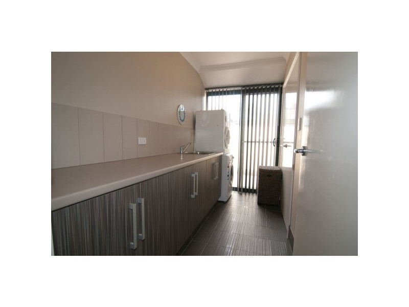 15 Brittania Parade, Wandina WA 6530