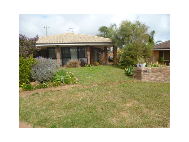 10 Pinner Place, Tarcoola Beach WA 6530