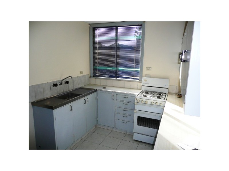 211 Fourth Street, Wonthella WA 6530