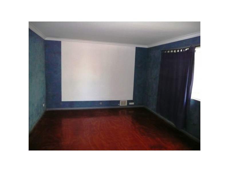 211 Fourth Street, Wonthella WA 6530