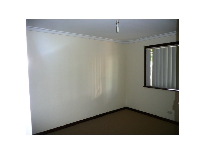 211 Fourth Street, Wonthella WA 6530